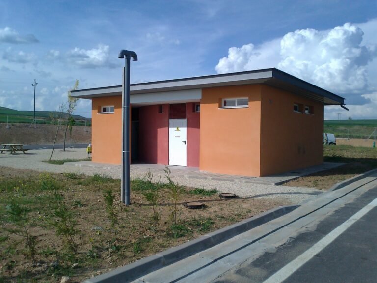 Epurbloc-4000-y-FV-2000-en-dos-areas-de-descanso-de-la-A-62_03